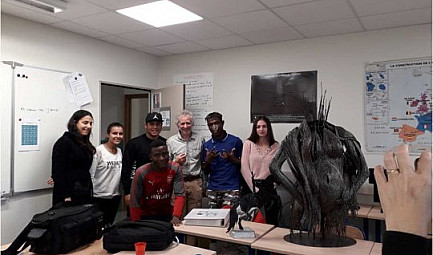 Le sculpteur Bernard Mages rencontre les jeunes de la MLDS Castelsarrasin/Moissac