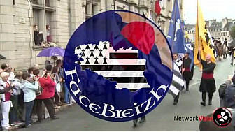 Festival de Cornouaille 2013 : vidéo de la tête de Parade à Quimper le 28 juillet 2013